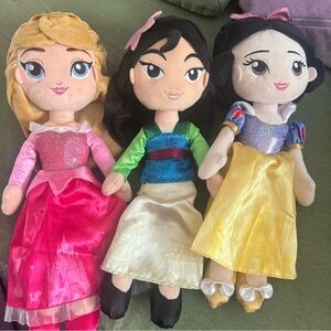 Disney Princess Plushie Dolls: aurora, Mulan, Snow White